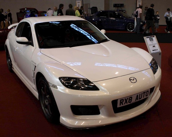 Mazda-RX8-White-%25255BMPH06%25255D-600.jpg