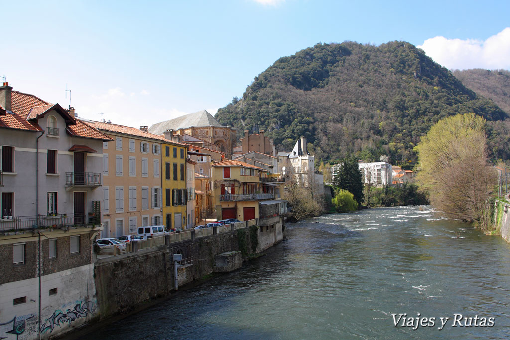 Río Ariege a su paso por Foix