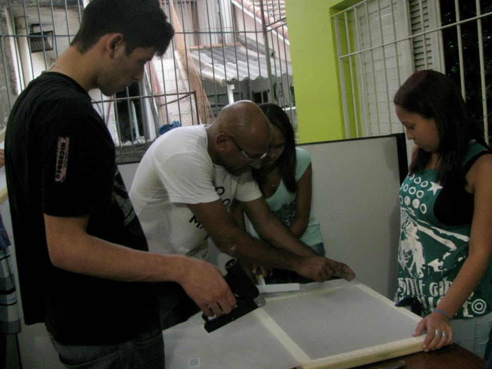 Mensageiros da Esperança Aprofundando conceitos Stencil, Silk Screen