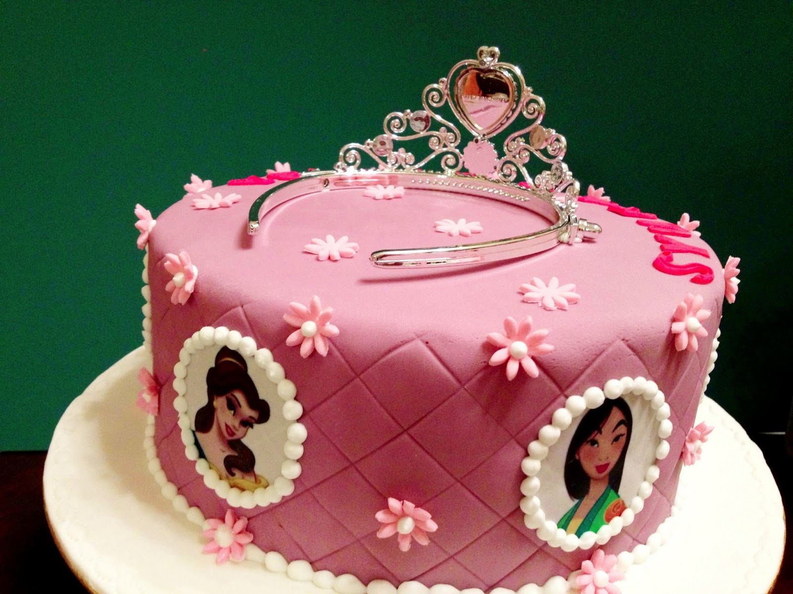 Pink Oven Cakes and Cookies: Disney Princess cake