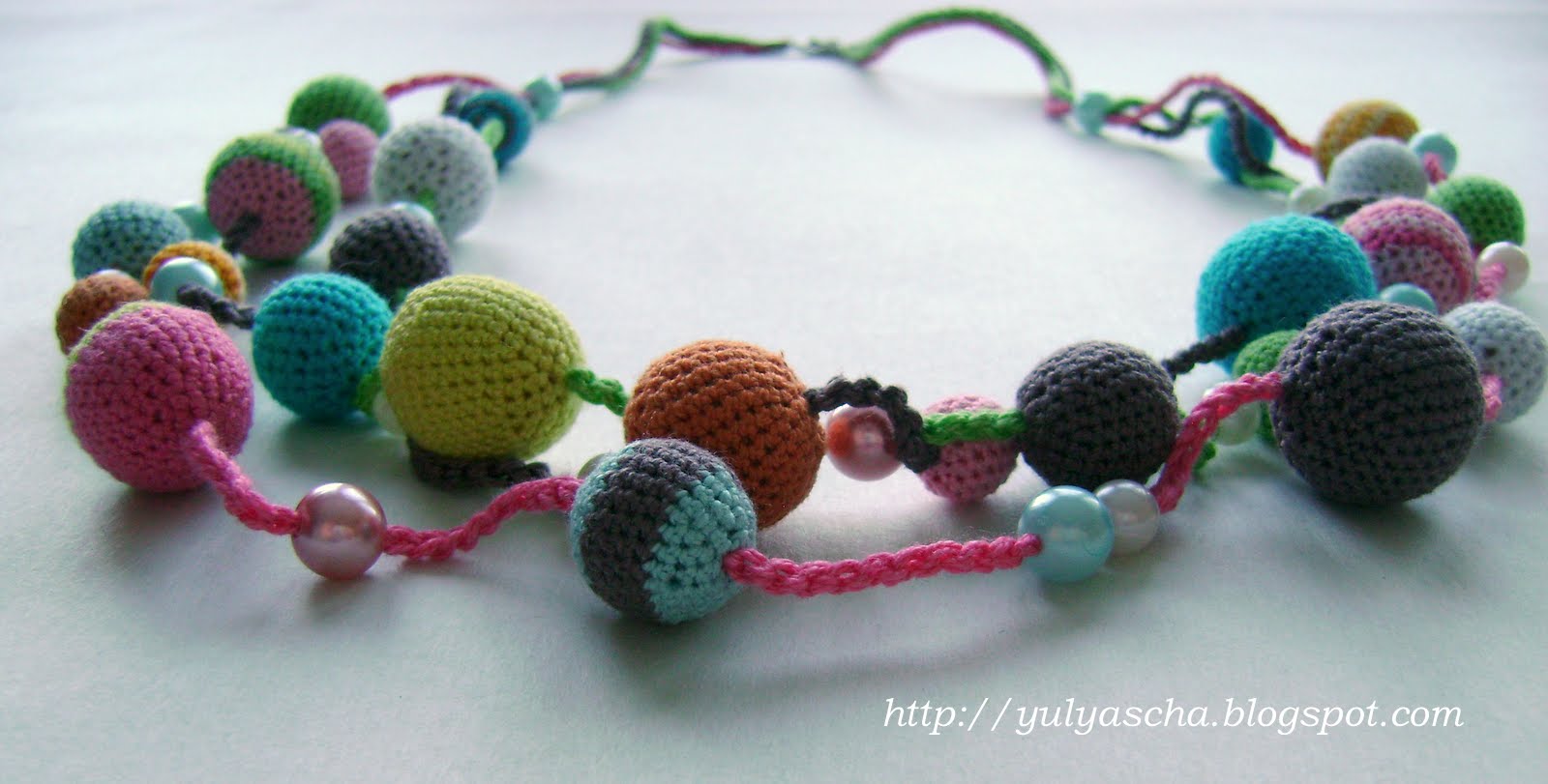 Рукоделки "от души": Вязаные бусики!!!