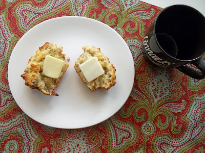 Peach oatmeal muffins | Pies and Puggles