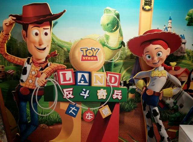 part 1] Disneyland Hong Kong Halloween Special - Toy Story Land +