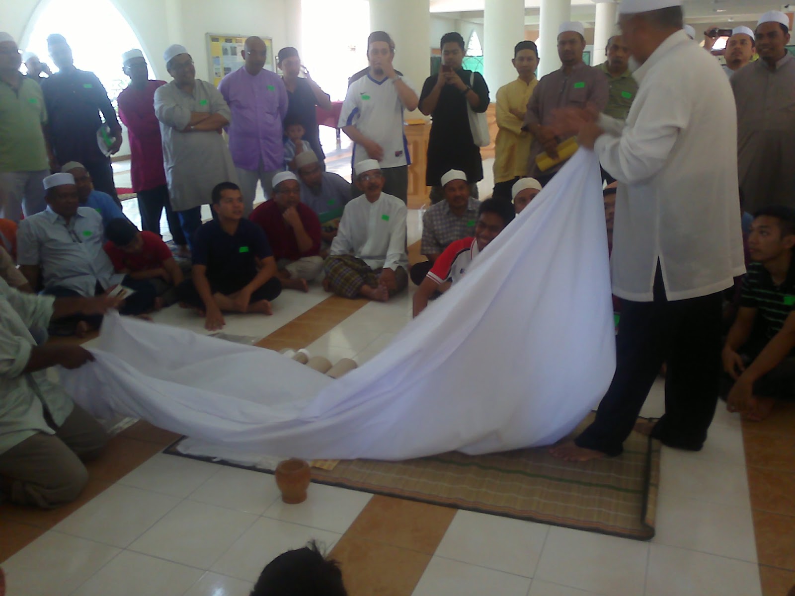 Кафан одежда. Кафан одежда. Кафан одежда. Саван одежда для женщин. Кафан одежда.