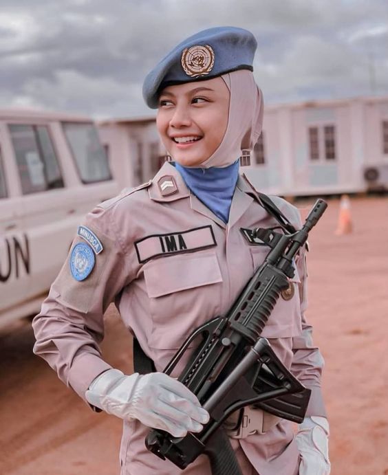 Potret Cantik Wanita Pemberani Dari Tentara Dan Kepolisian