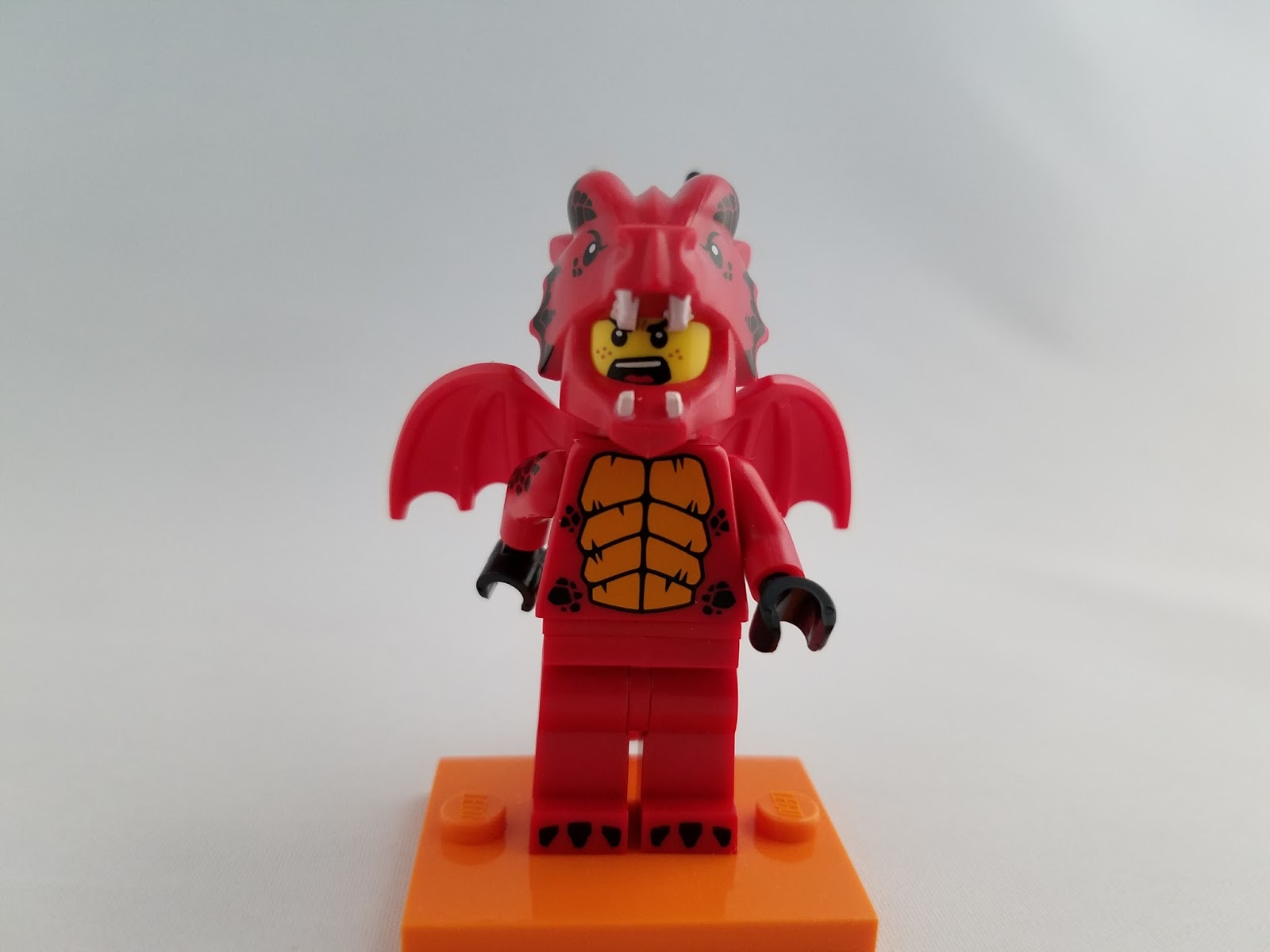 LEGO Series 18: LEGO Brick Suit Girl