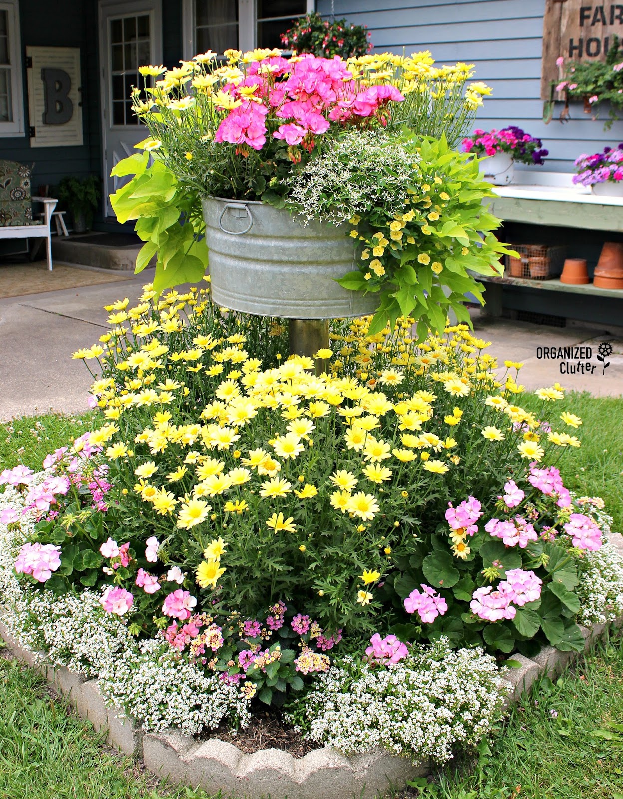 organized clutter: organized clutter's 2017 junk garden photo tour organized clutter: organized clutter's 2017 junk garden photo tour