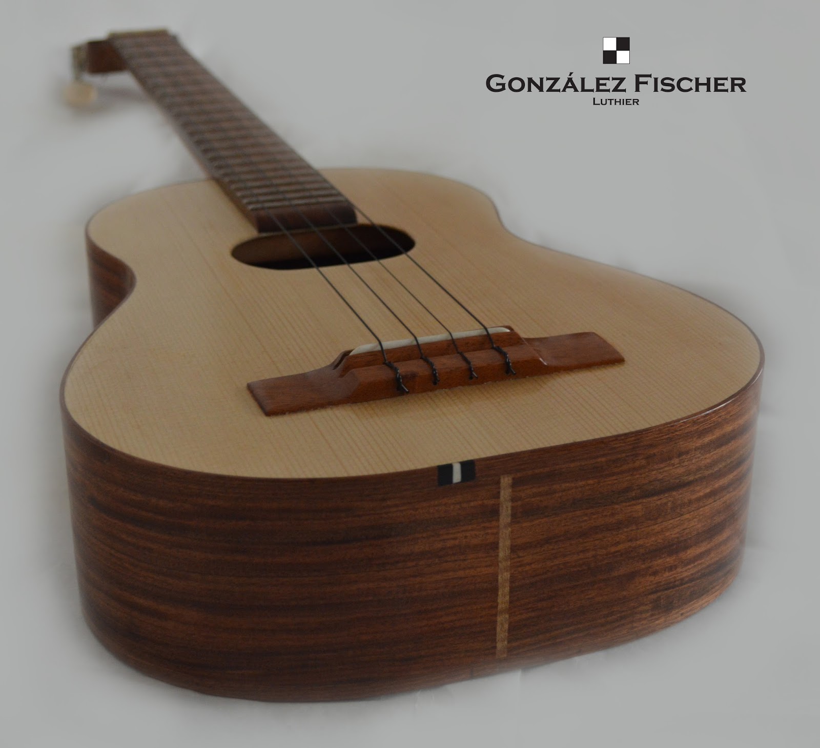 Gonzalez Fischer Guitarras CUATRO VENEZOLANO