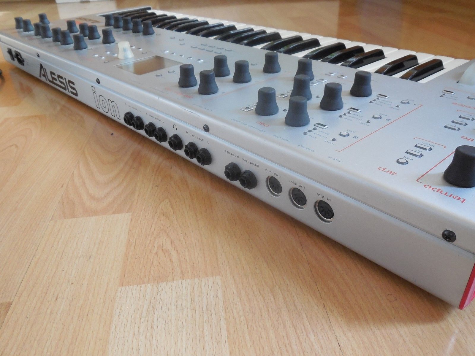 MATRIXSYNTH-B: Alesis ION Synthesizer