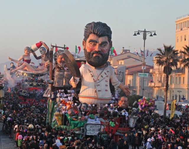Carnevale di Viareggio 2019 - Poracci In Viaggio carnevale-di-viareggio-2019-poracci-in-viaggio