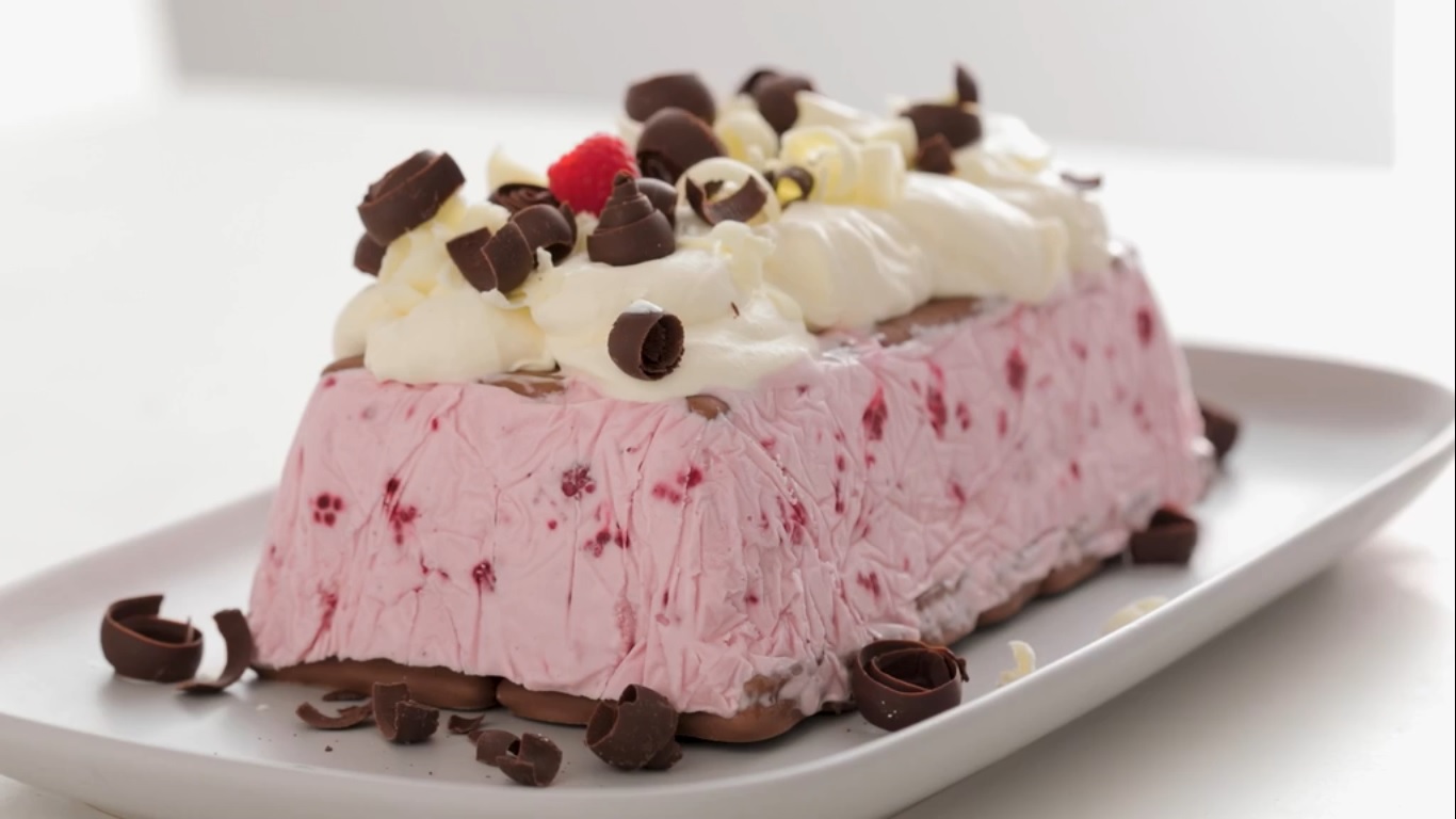 CHOC RASPBERRY ICE CREAM CAKE