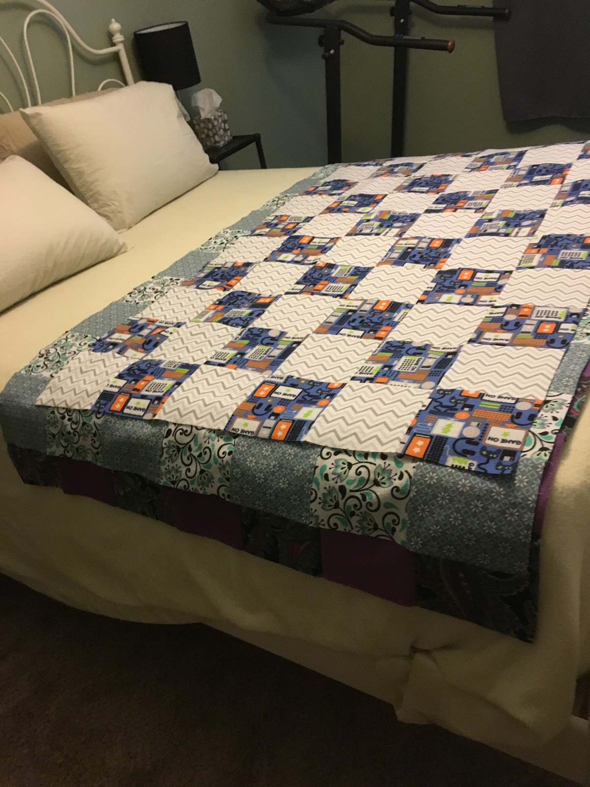 In the desert: Two Color Quilt???