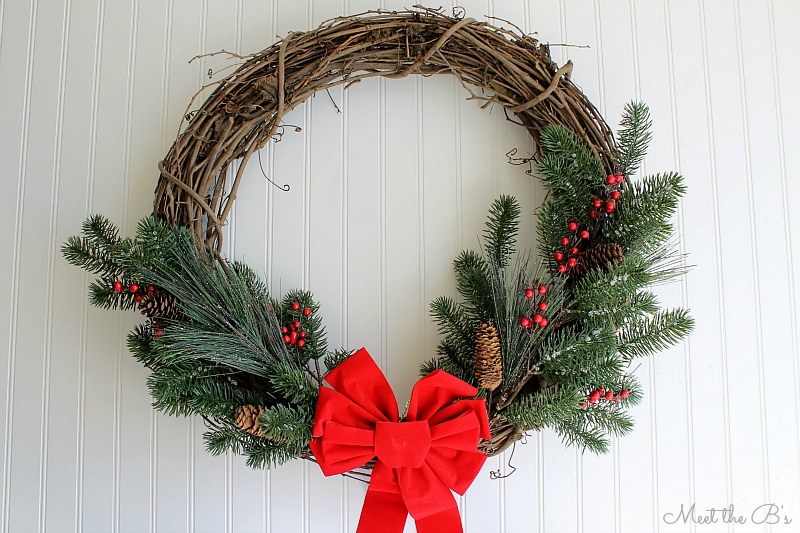 Monthly DIY Challenge- Simple Christmas Wreath | The Inspired Hive