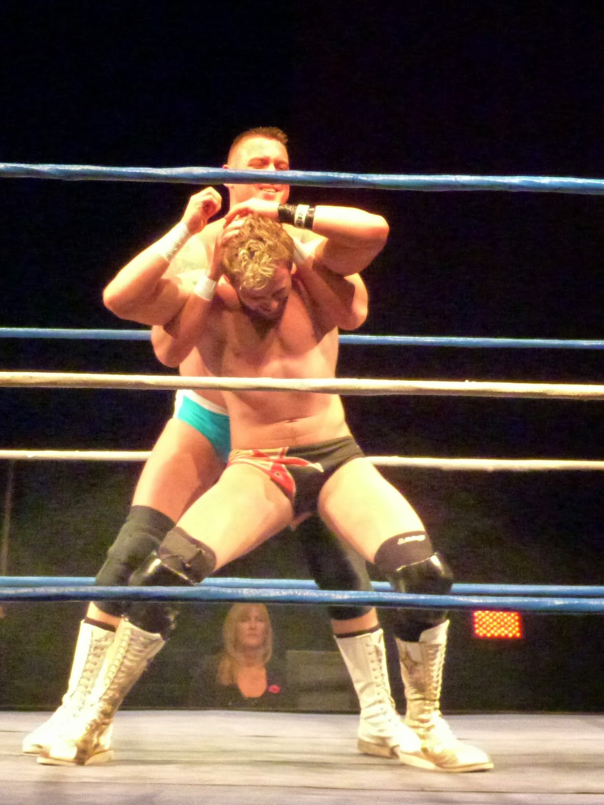 WRESTLESHOTS: NATHAN CRUZ V TONY SPITFIRE