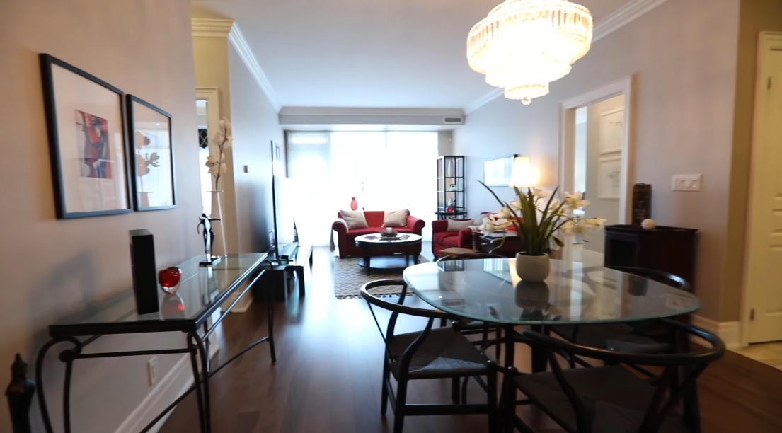 Tour 35 Baker Hill Blvd #305, Stouffville, ON vs. 15 Interior Design Photos
