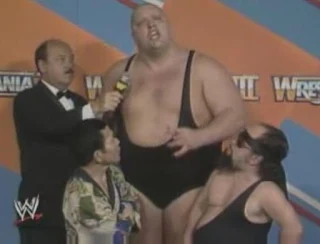 WWF / WWE Wrestlemania 3 Review - King Kong Bundy with Little Tokyo and Lord Littlebrook