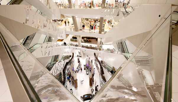 Retail Details: Retail Interiors: White, Bright, Letting in Light