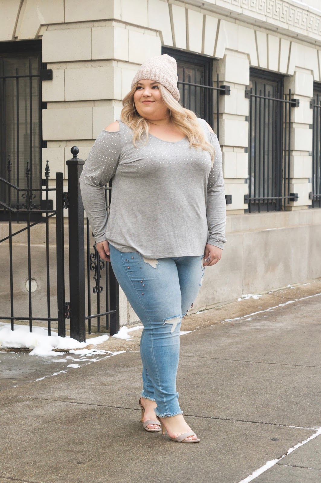 natalie in the city, natalie craig, plus size fashion blogger, Chicago fashion blogger, plus size fashion, affordable plus size clothing, embrace your curves, off your beauty standards. body positive, curves and confidence, rebel wilson x angels, pearl jeans, plus size denim
