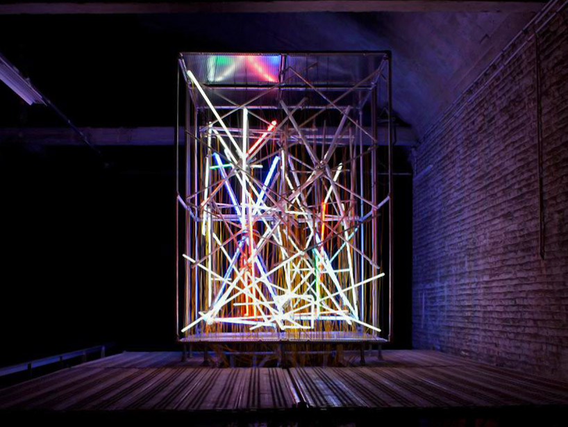 Light object. Брюс Мунро световые инсталляции. Инсталляция свет. Креативные инсталляции. Интересные световые инсталляции.