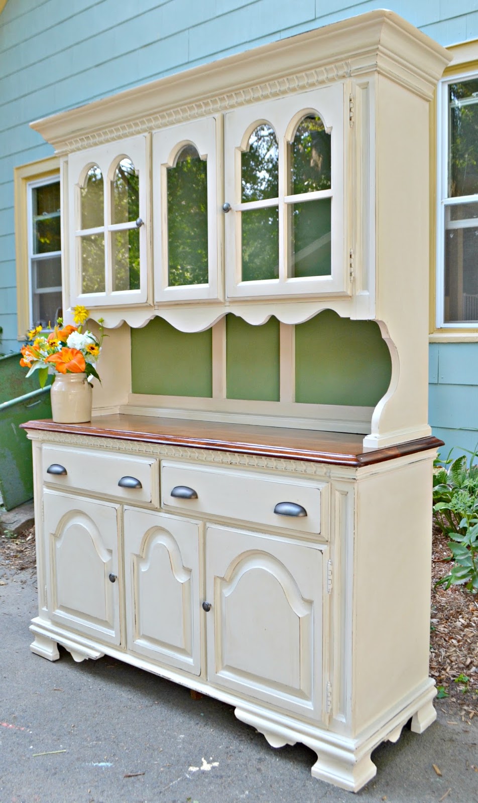 Heir and Space A Vintage Hutch in Cream and Green