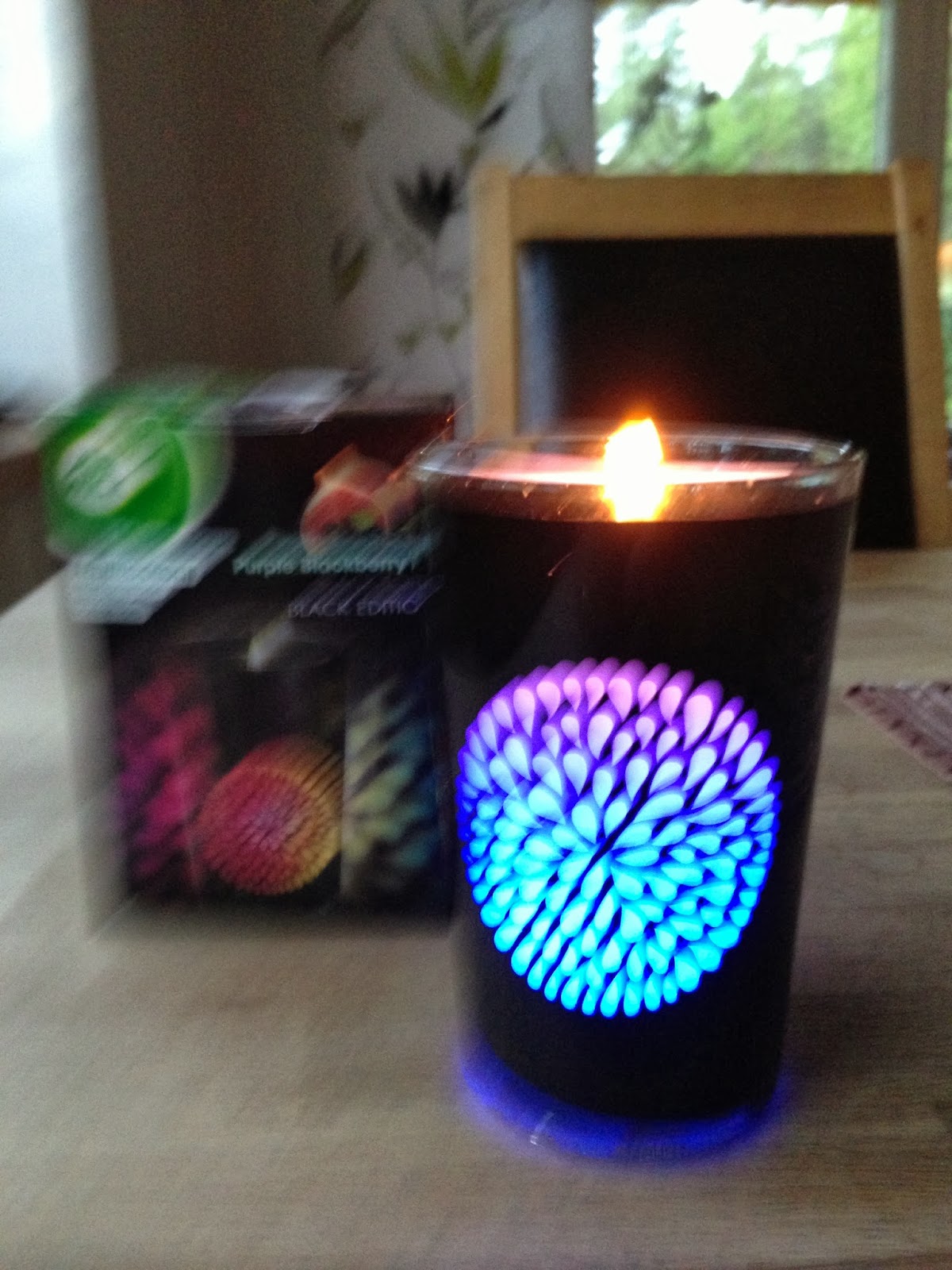 Tulipans Bakverk Purple Blackberry Air Wick Black Edition doftljus