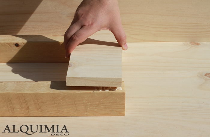 DIY: Taburete de madera para el baño | Alquimia Deco