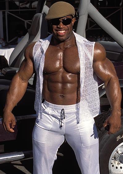 BodyMuscle069: Rodney St Cloud (Al Desnudo)