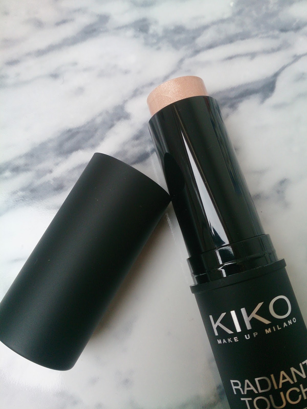 Kiko Radiant Touch Creamy Stick Highlighter in 100 Gold
