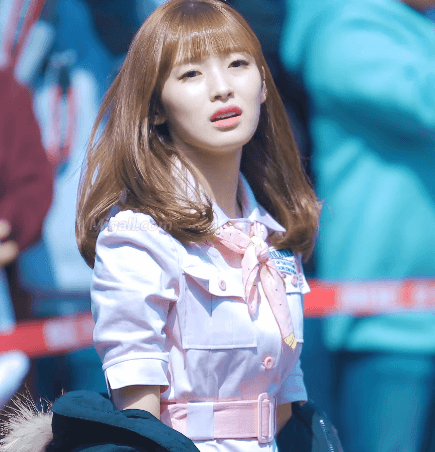 무대 끝난 후 핑크빛 아린