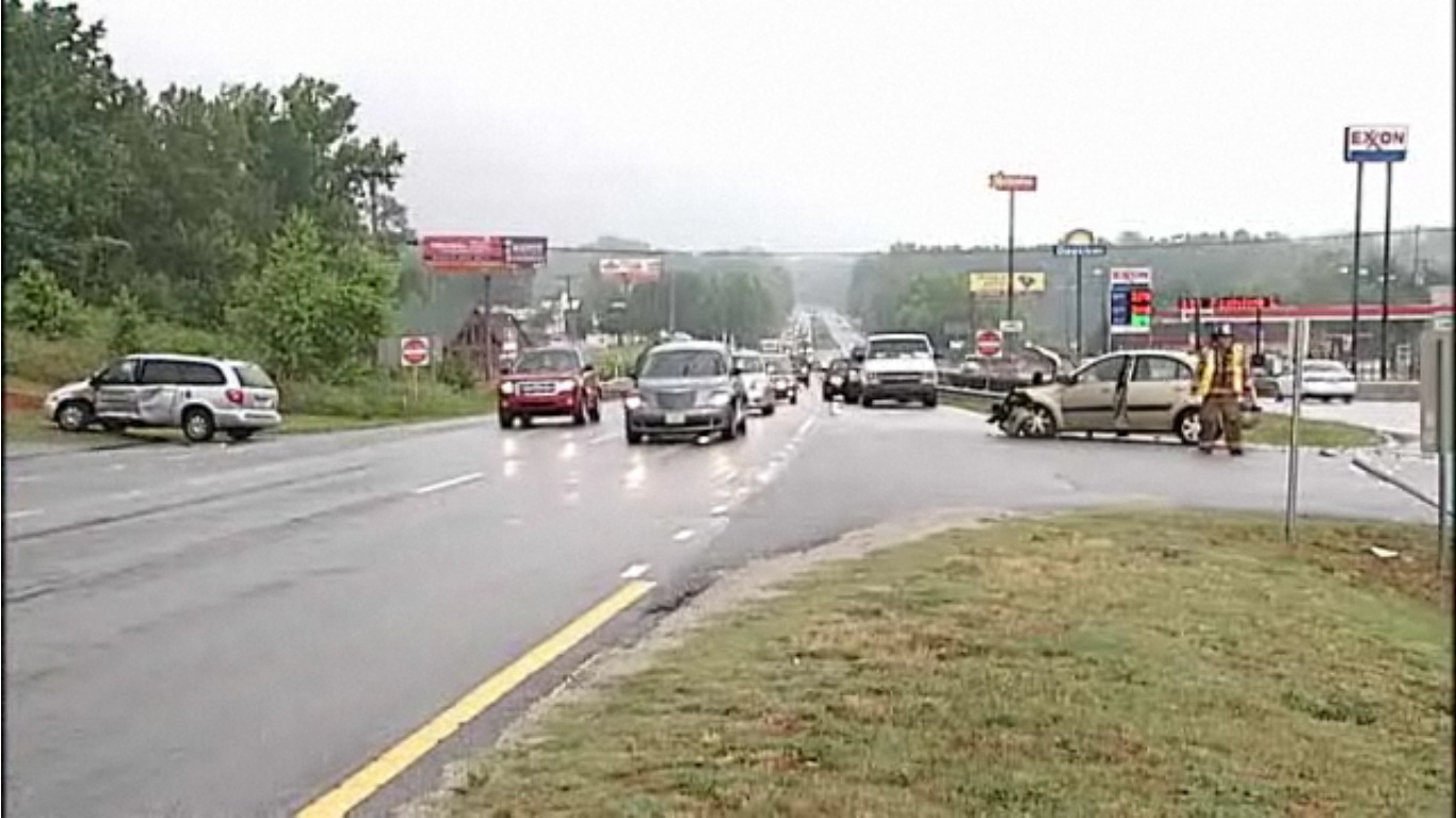 Vehicle Accident News Stories & Articles Update Crash Injures 3 In