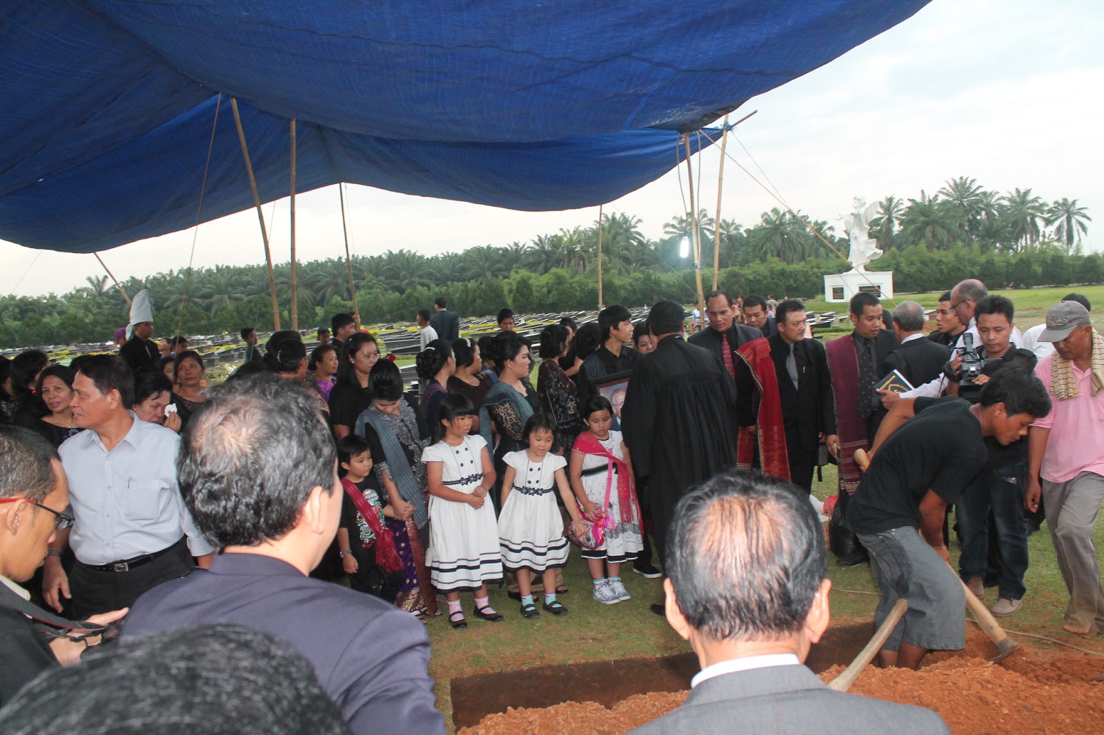 SEPUTAR HKBP DISTRIK X MEDAN-ACEH : BERBAHAGIALAH ORANG YANG MATI DI