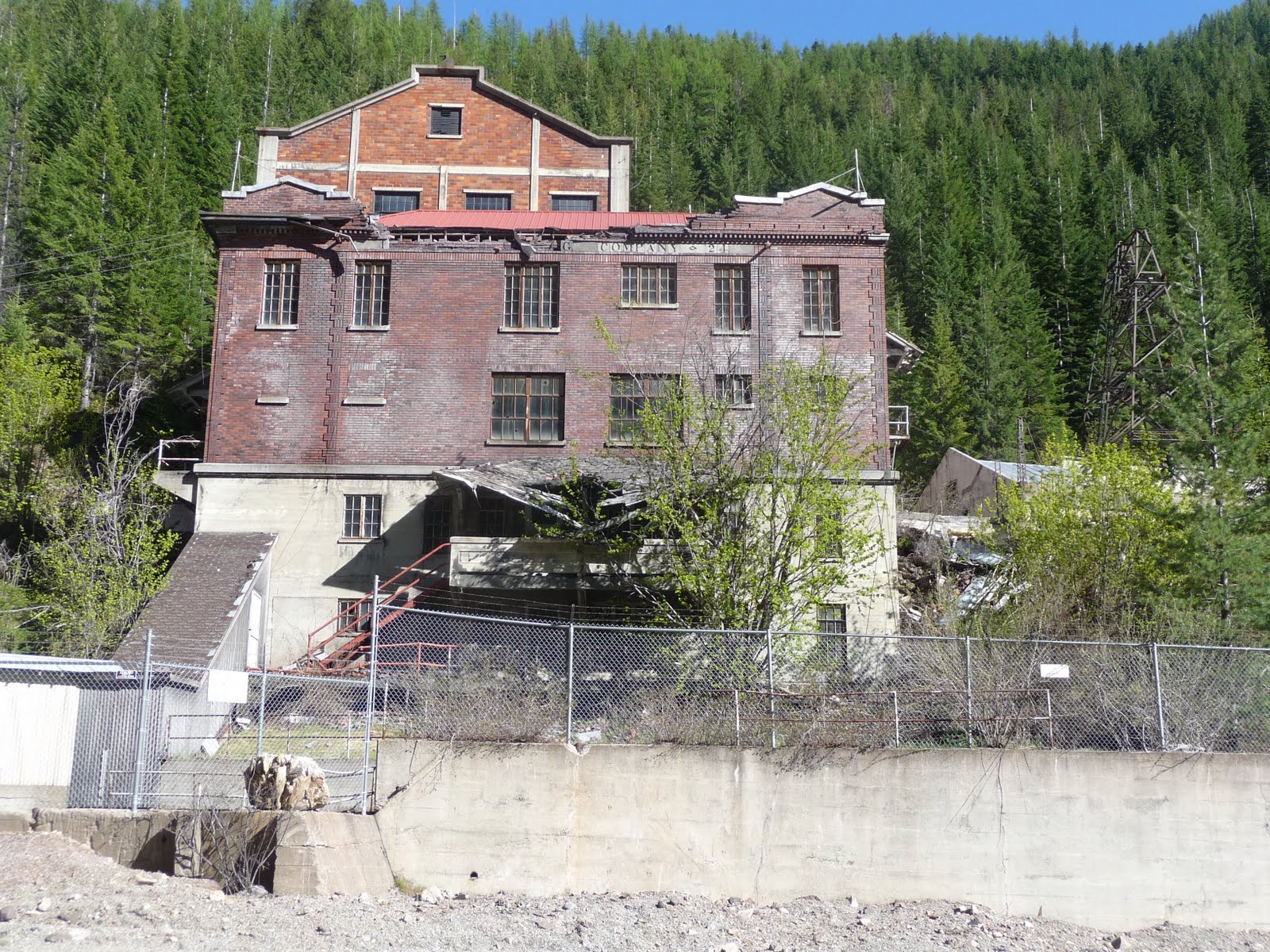 ATTIC CLUTTER Wallace...ID.......... Old mining town