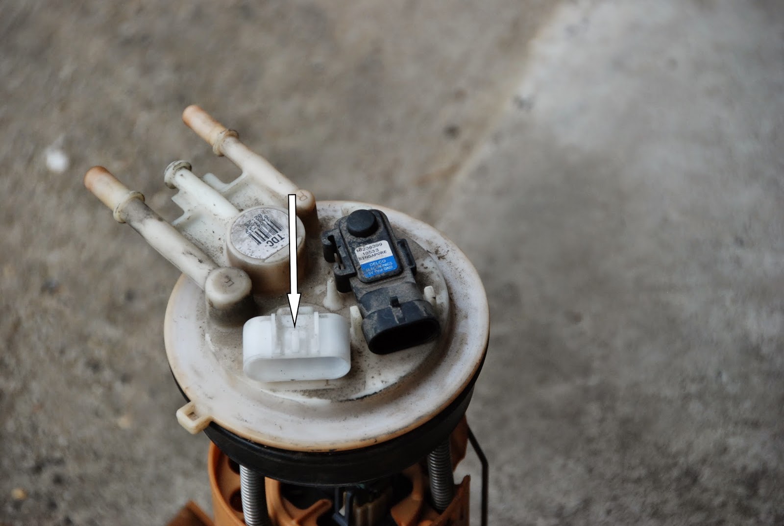 Simon's Blog: Replacing GMC Yukon XL 2001 Fuel Pump