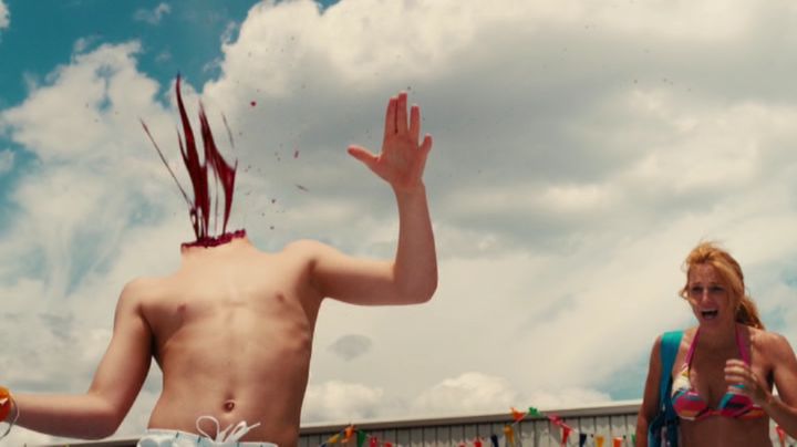 Piranha 3DD 2012 BluRay 480p 720p Pahein