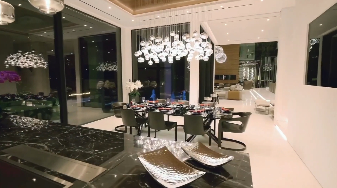 92 Interior Design Photos vs. ONE100, Palm Jumeirah Dubai Luxury Beach Mansion Tour