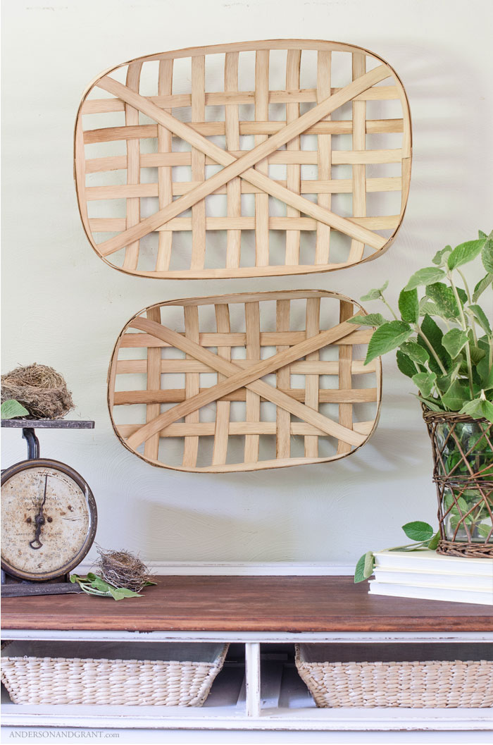 Learn how to make this set of DIY tobacco baskets for less than $20.  |  www.andersonandgrant.com