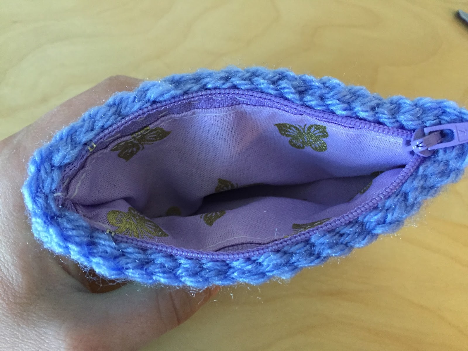 Tutorial How to Add a Zipper to a Crochet Pouch