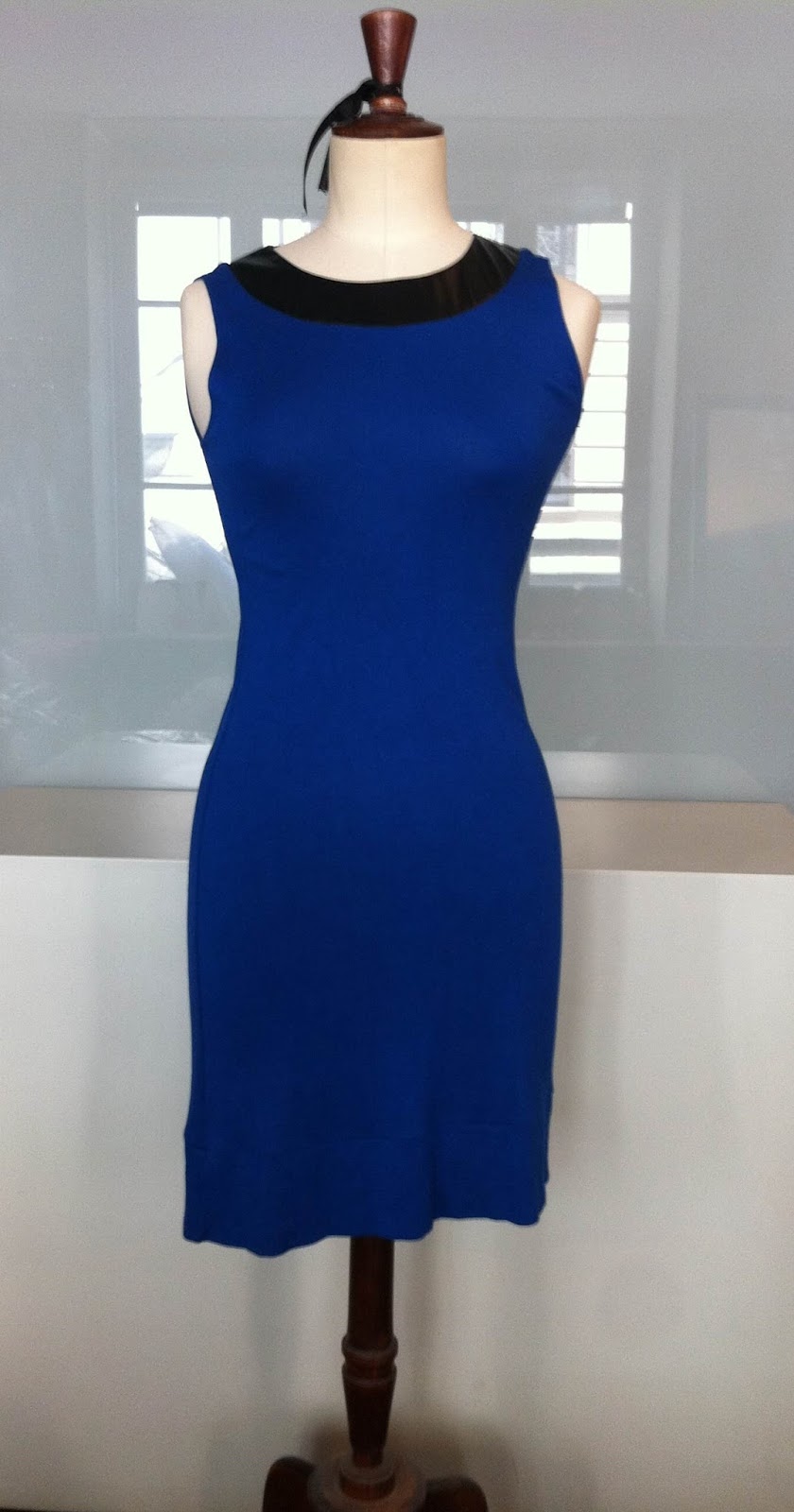 Machin Troc: Robe bleu effet sixties