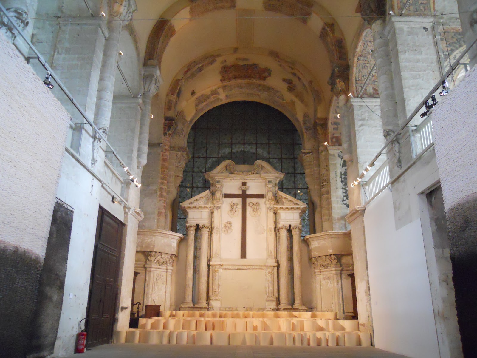 Exposition à l'Abbaye du Ronceray. Doutre. Angers