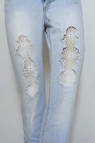 Cucire uno strappo dei jeans a mano, come fare | DonnaD