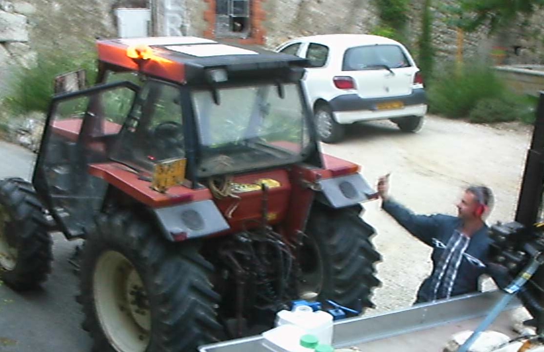 GAEC Les Aricoques, M. Samuel Neyroud, psychopathe 0545 moteur à fond selfies à 0545 du matin cour Bel-Air