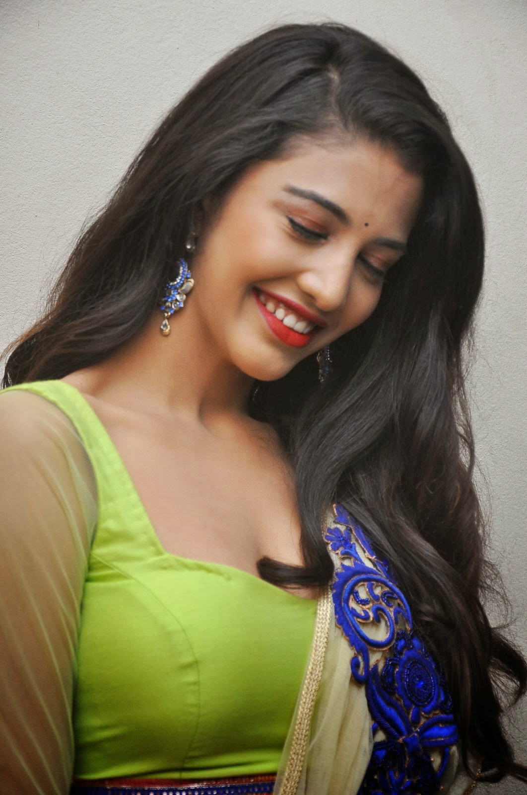 Daksha Nagarkar Designer Saree Hot Images Tamil Hot Saree Pics 2020