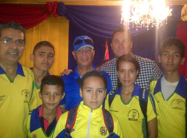Estado Bolívar destacó en el Nacional de Ajedrez Escolar de la FVA en Pto. La Cruz Estado Bolívar destacó en el Nacional de Ajedrez Escolar de la FVA en Pto. La Cruz
