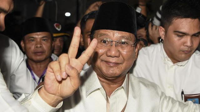 Timses Jokowi-Ma'ruf Amin Doakan Prabowo Jadi Negarawan Timses Jokowi-Ma'ruf Amin Doakan Prabowo Jadi Negarawan