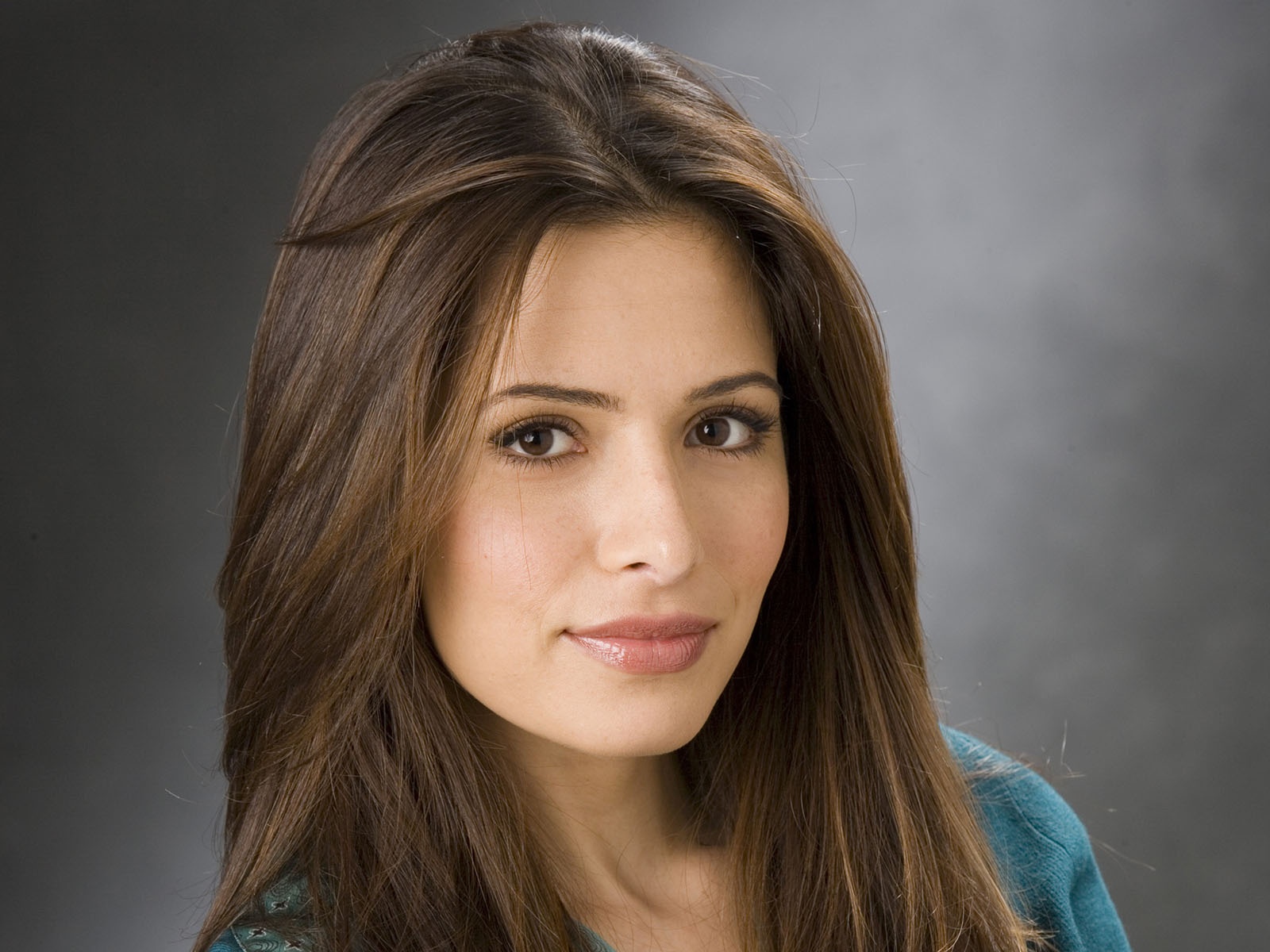 Pictures of Sarah Shahi | Celebrity Photography1600 x 1200