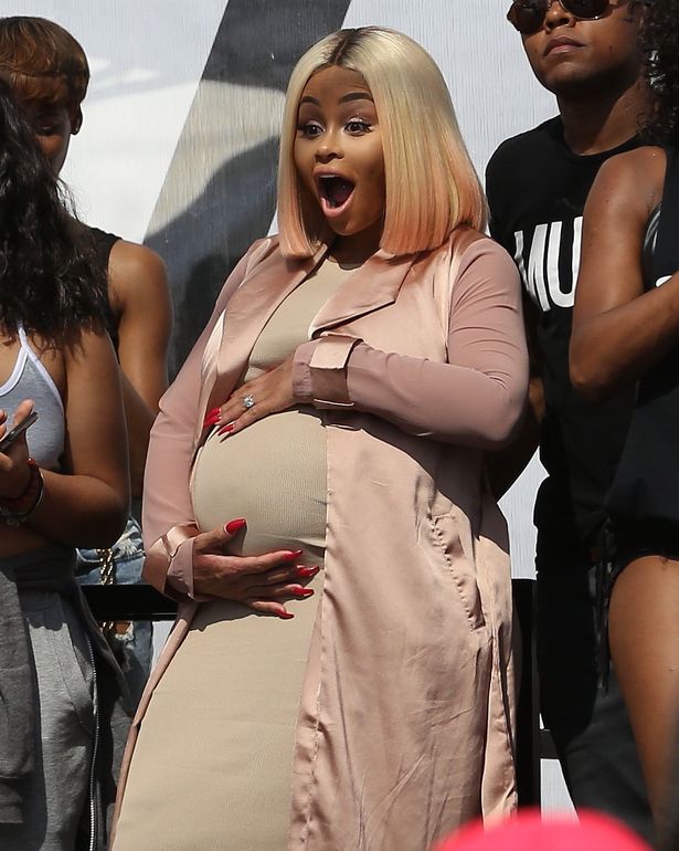 Blac Chyna to give birth in a $4,000-a-night maternity suite.