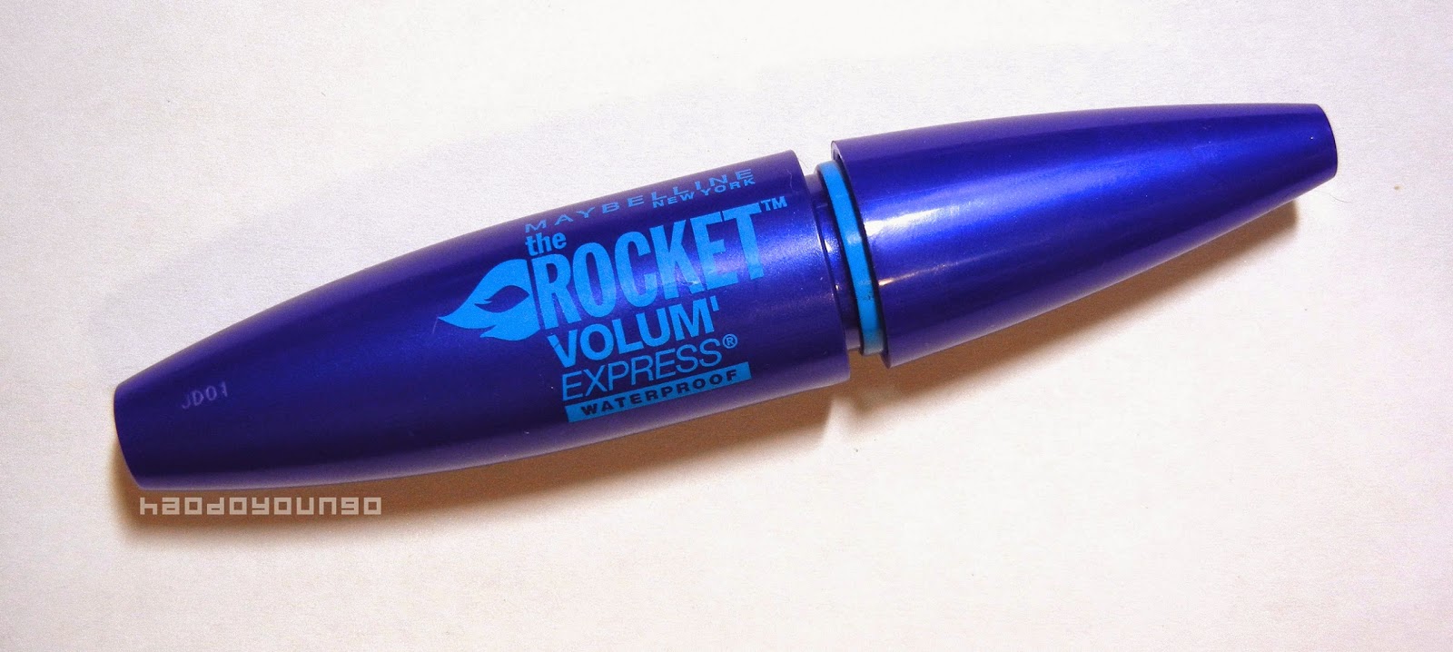 Review & Swatches: Maybelline Volum' Express The Rocket Waterproof Mascara  in Very Black | haodoyoungo