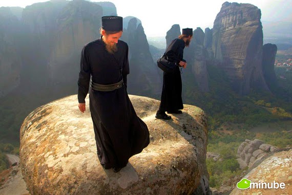 14.)%2BMeteora%2C%2BHellas%2B(Greece)%2B