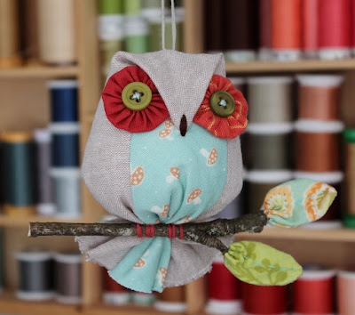 PatchworkPottery: Owl Ornaments!