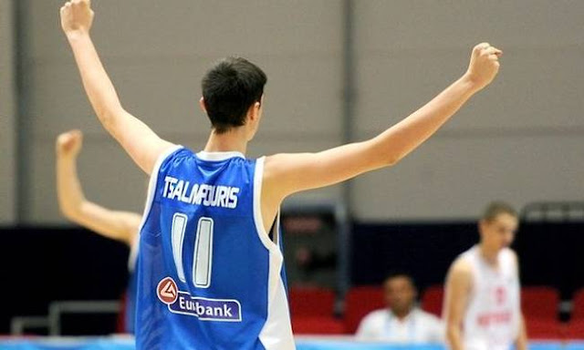 Επενδύει σε δύο ταλέντα ο Εξάστερος